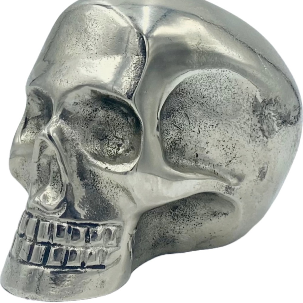 New Metal Skull Head Paperweight Sculpture Tabletop Desk Halloween Decor Prop